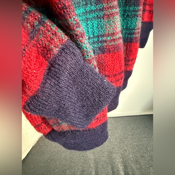 Vintage Colter Bay International Plaid Cardigan Sweater with Gold Buttons Size L - Picture 10 of 15